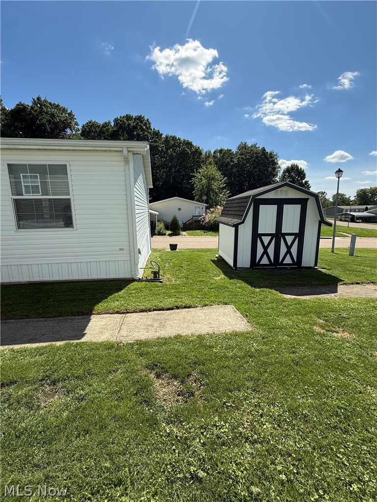 11608 NE 4th Street Magnolia OH 44643