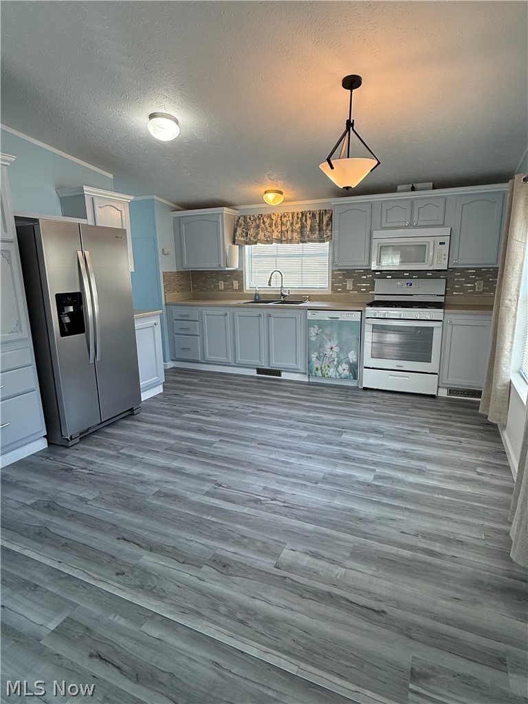 11608 NE 4th Street Magnolia OH 44643