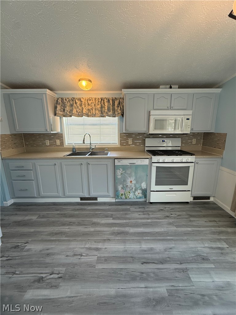 11608 NE 4th Street Magnolia OH 44643