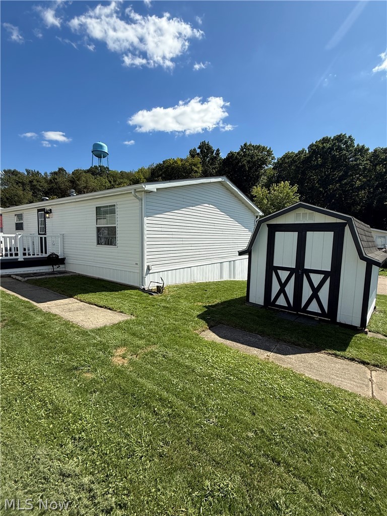 11608 NE 4th Street Magnolia OH 44643