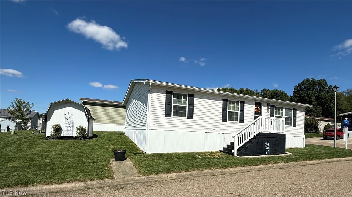 11608 NE 4th Street Magnolia OH 44643