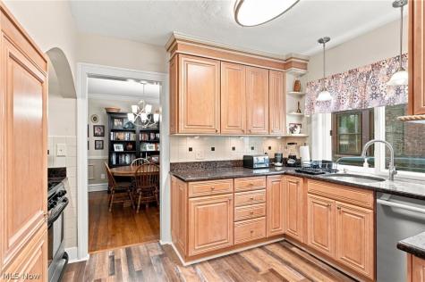 17101 Laverne Avenue Cleveland OH 44135