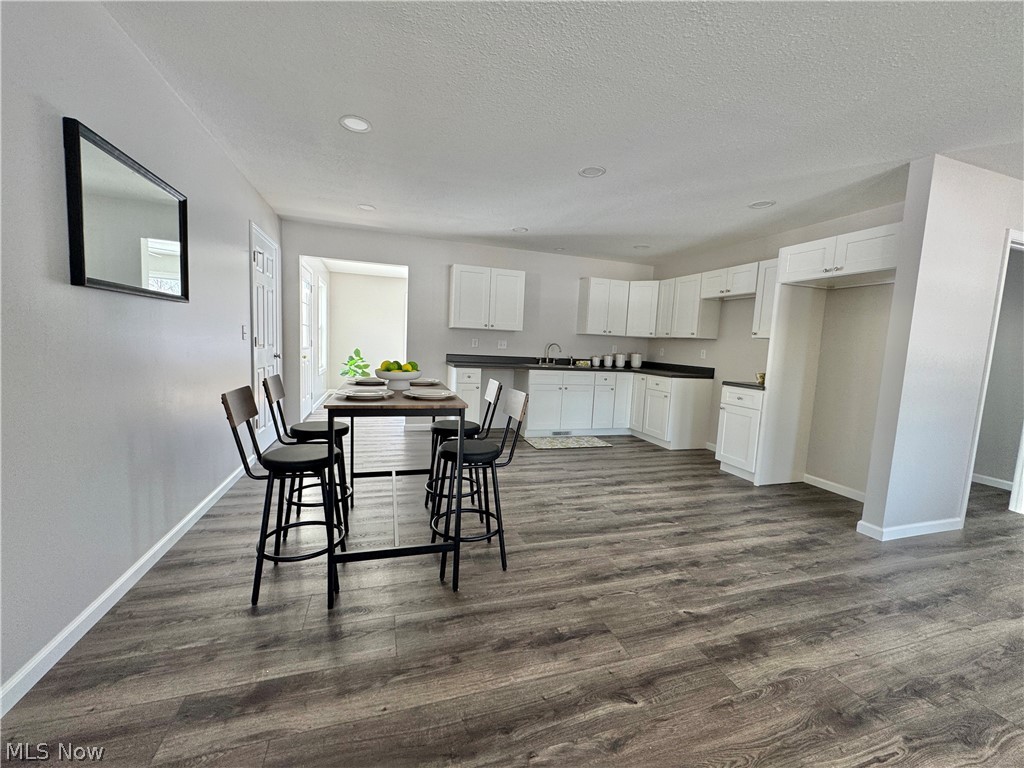 406 S Raccoon Road Austintown OH 44515