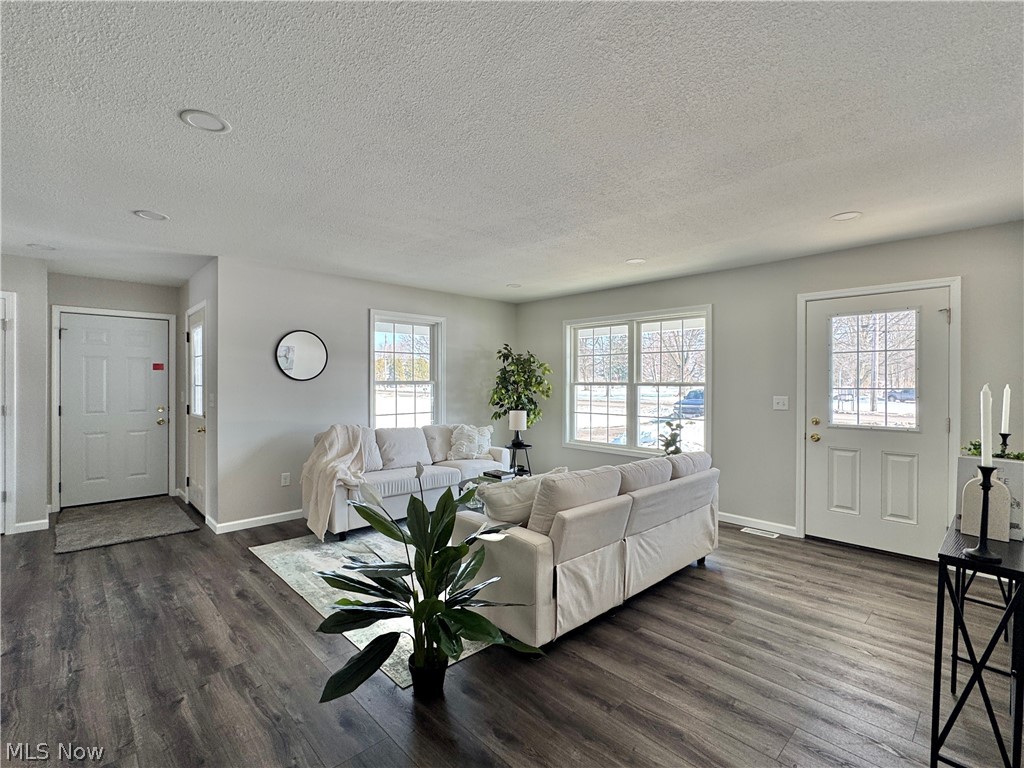 406 S Raccoon Road Austintown OH 44515