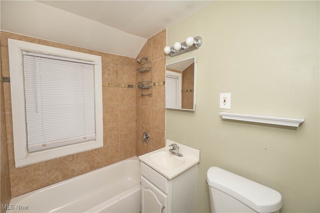1471 Hall Court Euclid OH 44132