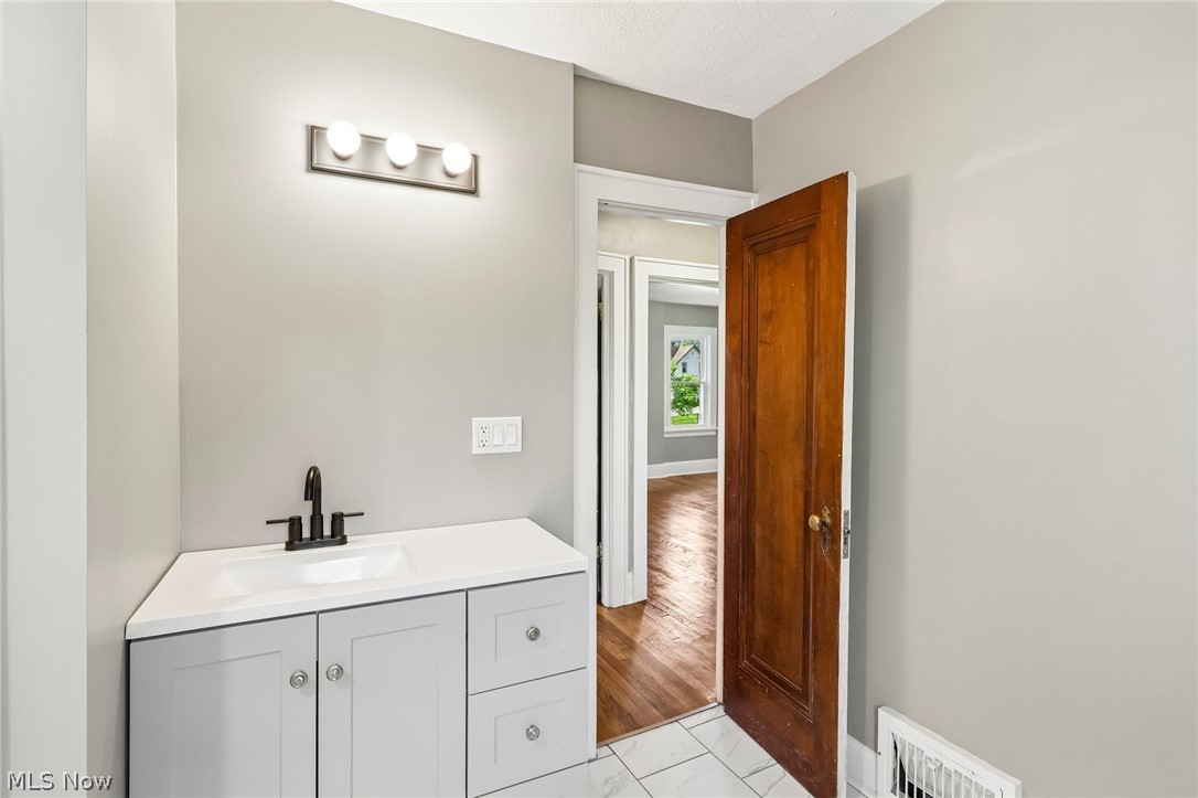1161 Diagonal Road Akron OH 44307