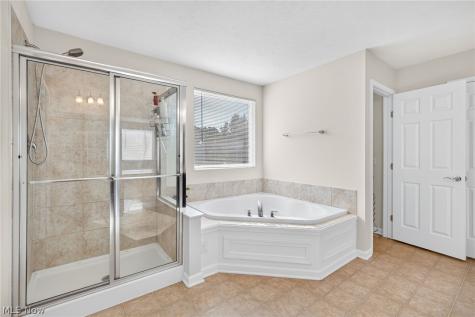 9362 Sagamore Circle Strongsville OH 44136