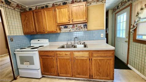 863 North Painesville OH 44077
