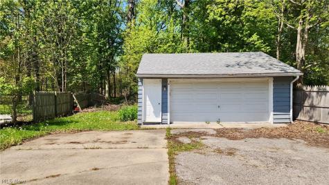 863 North Painesville OH 44077