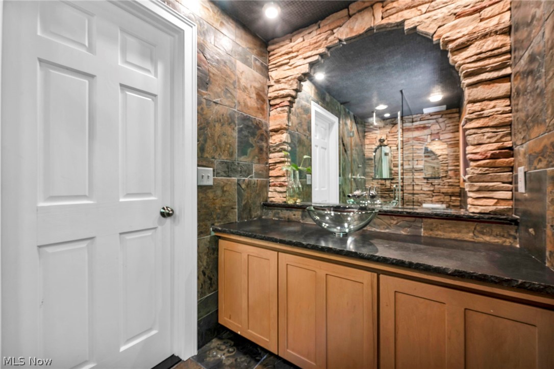 35550 Hanna Road Willoughby Hills OH 44094