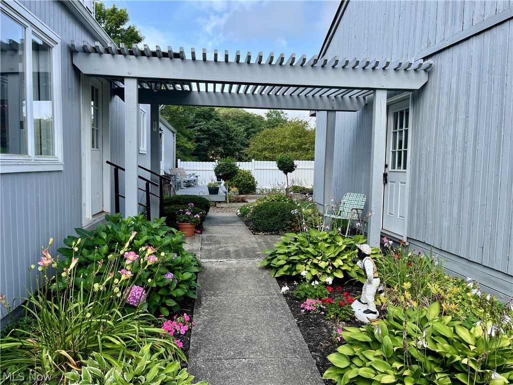 1368 Andora Road NE Carrollton OH 44615