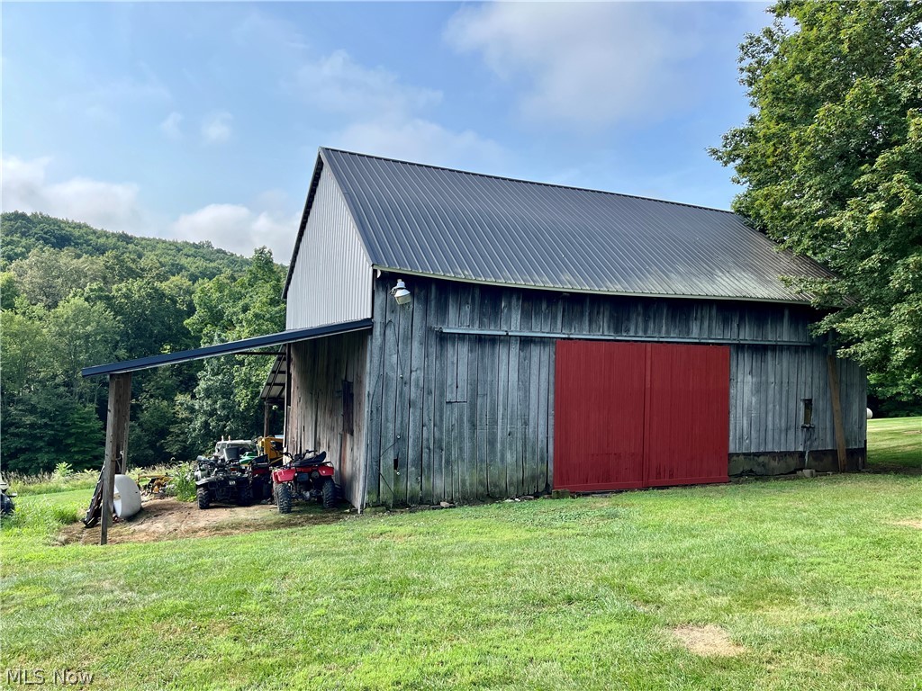 1368 Andora Road NE Carrollton OH 44615