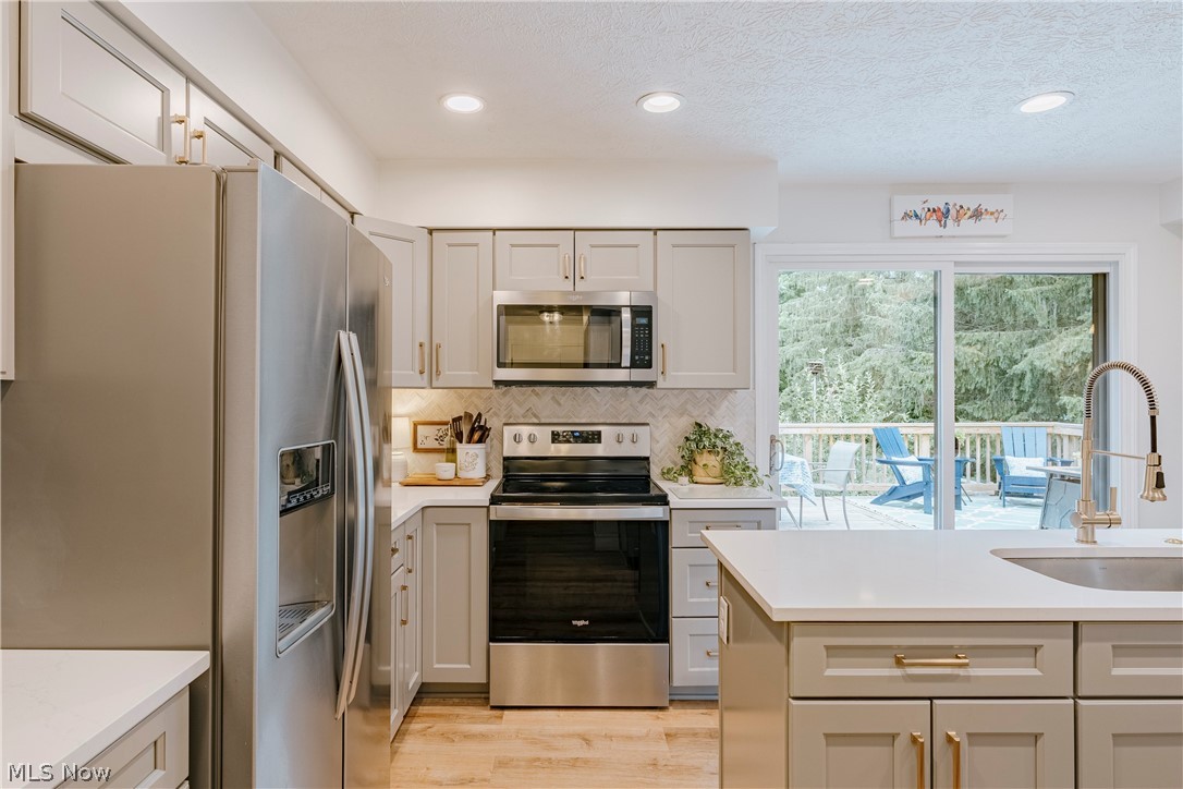 875 Dunning Road New Franklin OH 44614