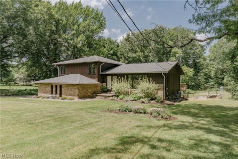 875 Dunning Road New Franklin OH 44614