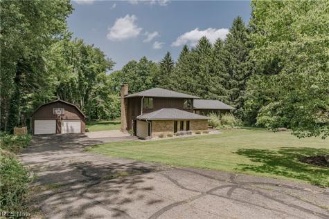 875 Dunning Road New Franklin OH 44614