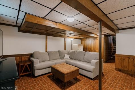 875 Dunning Road New Franklin OH 44614