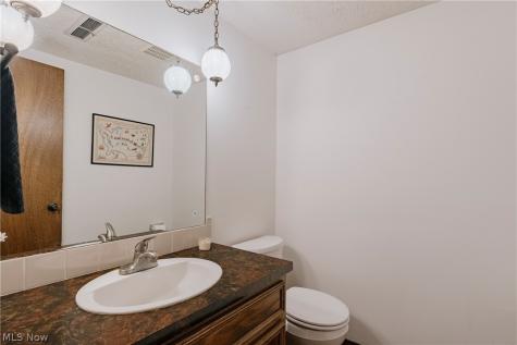 875 Dunning Road New Franklin OH 44614