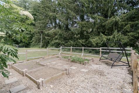 875 Dunning Road New Franklin OH 44614