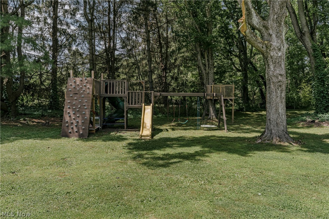875 Dunning Road New Franklin OH 44614