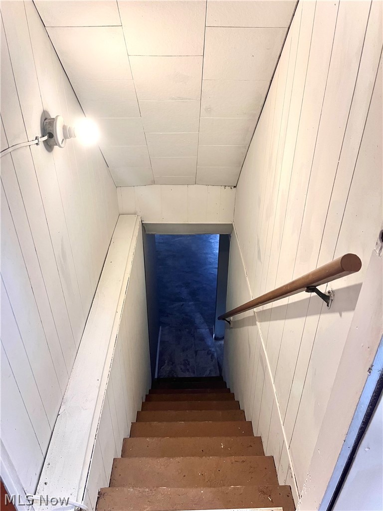 809 Delia Avenue Martins Ferry OH 43935