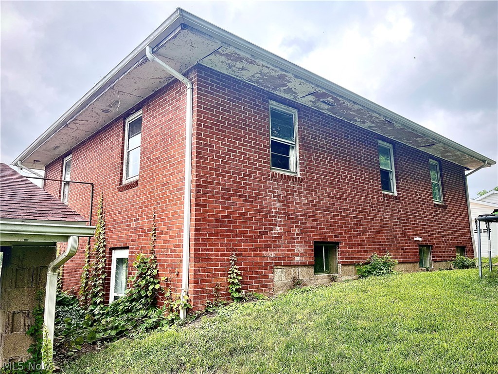 809 Delia Avenue Martins Ferry OH 43935