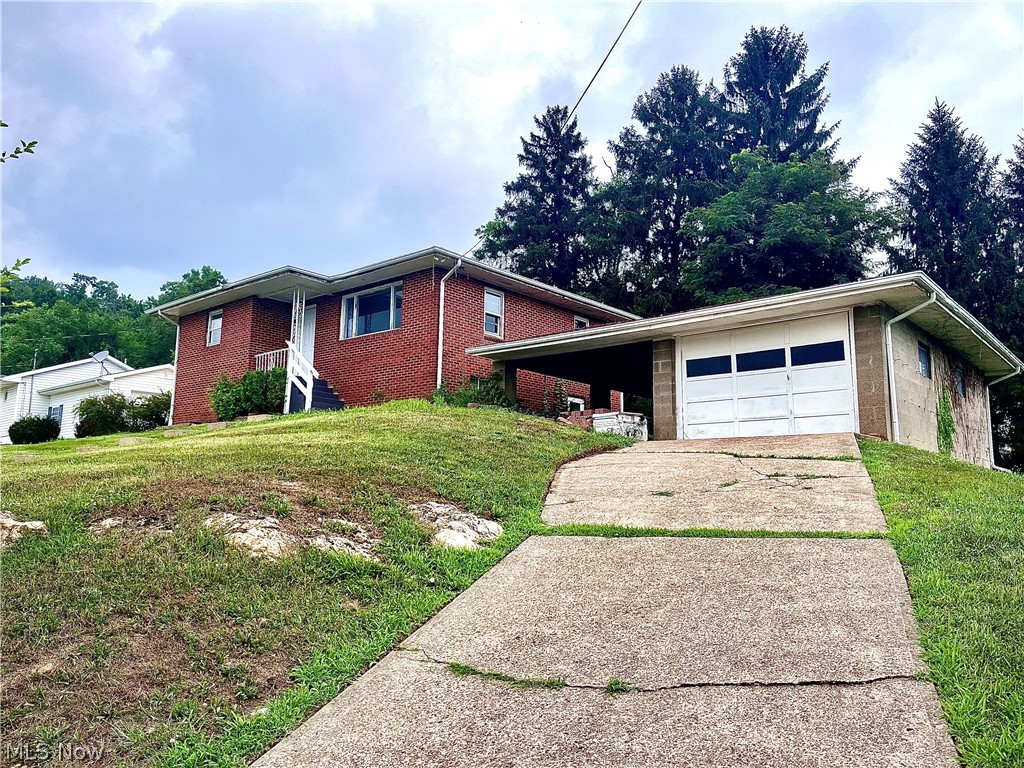809 Delia Avenue Martins Ferry OH 43935