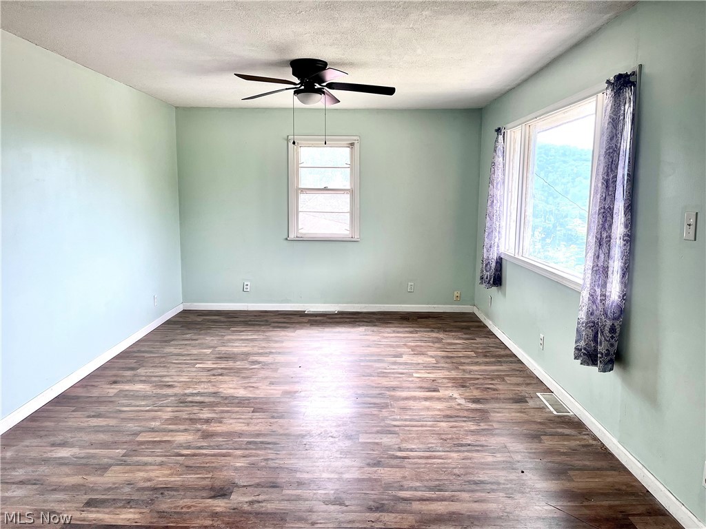809 Delia Avenue Martins Ferry OH 43935