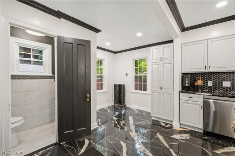 3364 Euclid Heights Boulevard Cleveland Heights OH 44118
