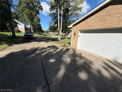 762 Sawmill Trail NE Massillon OH 44646