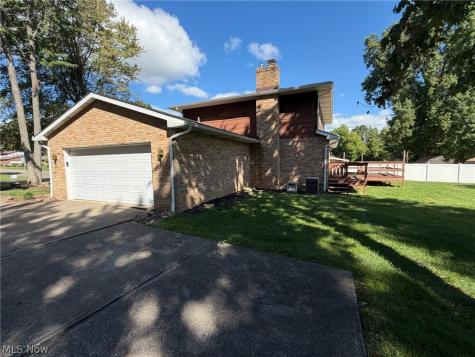 762 Sawmill Trail NE Massillon OH 44646