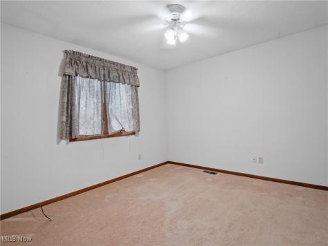 4250 Dawncliff Drive Brooklyn OH 44144