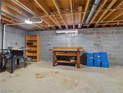 4250 Dawncliff Drive Brooklyn OH 44144