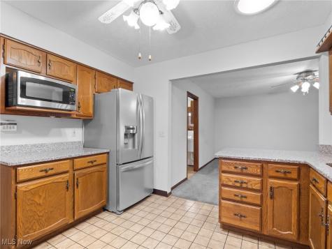 4250 Dawncliff Drive Brooklyn OH 44144