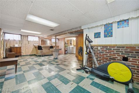 8608 Morton Avenue Brooklyn OH 44144