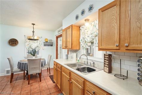 2526 Edgebrook Avenue Akron OH 44312