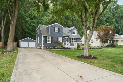 254 Lownsdale Avenue Akron OH 44313