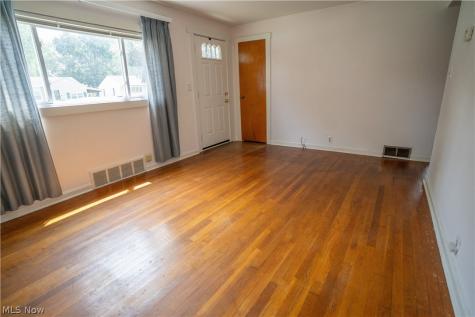 8270 Westmoor Road Mentor OH 44060