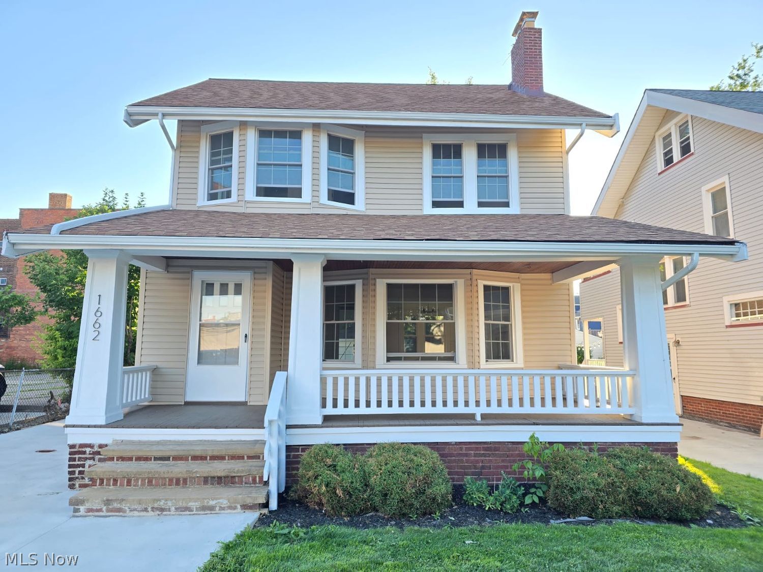 1662 Woodward Avenue Lakewood OH 44107