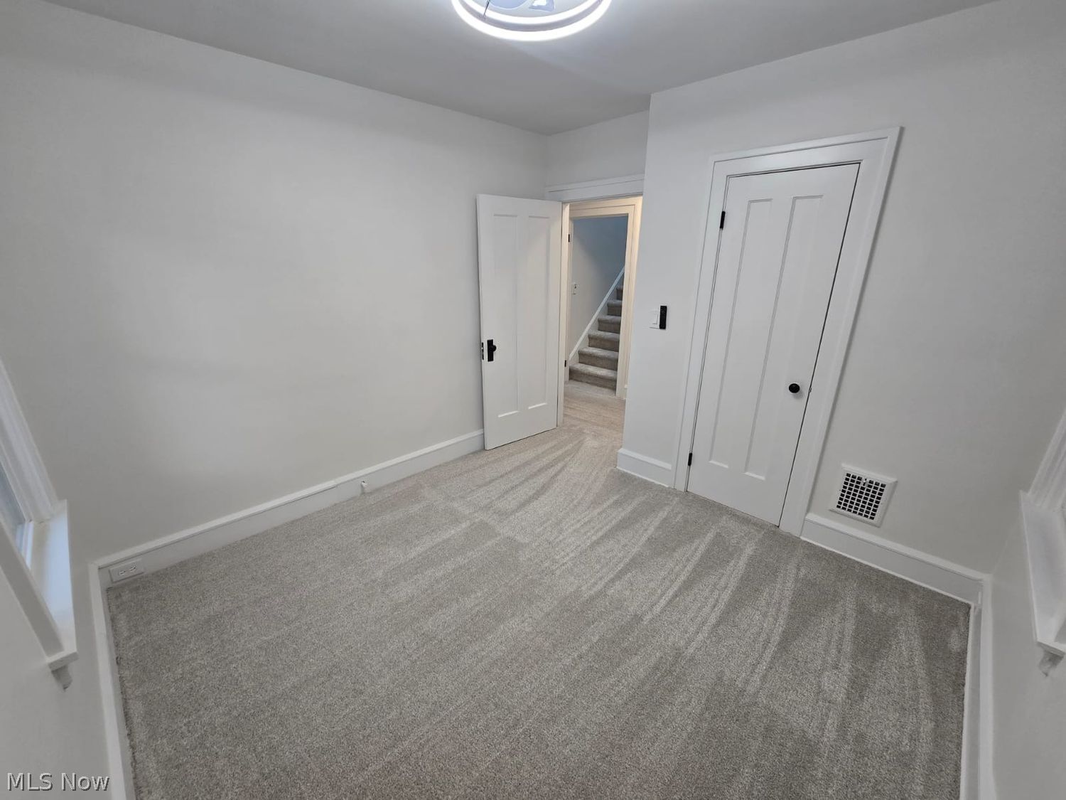 1662 Woodward Avenue Lakewood OH 44107