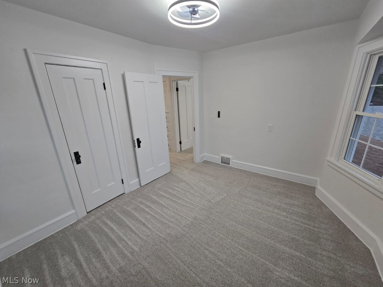 1662 Woodward Avenue Lakewood OH 44107