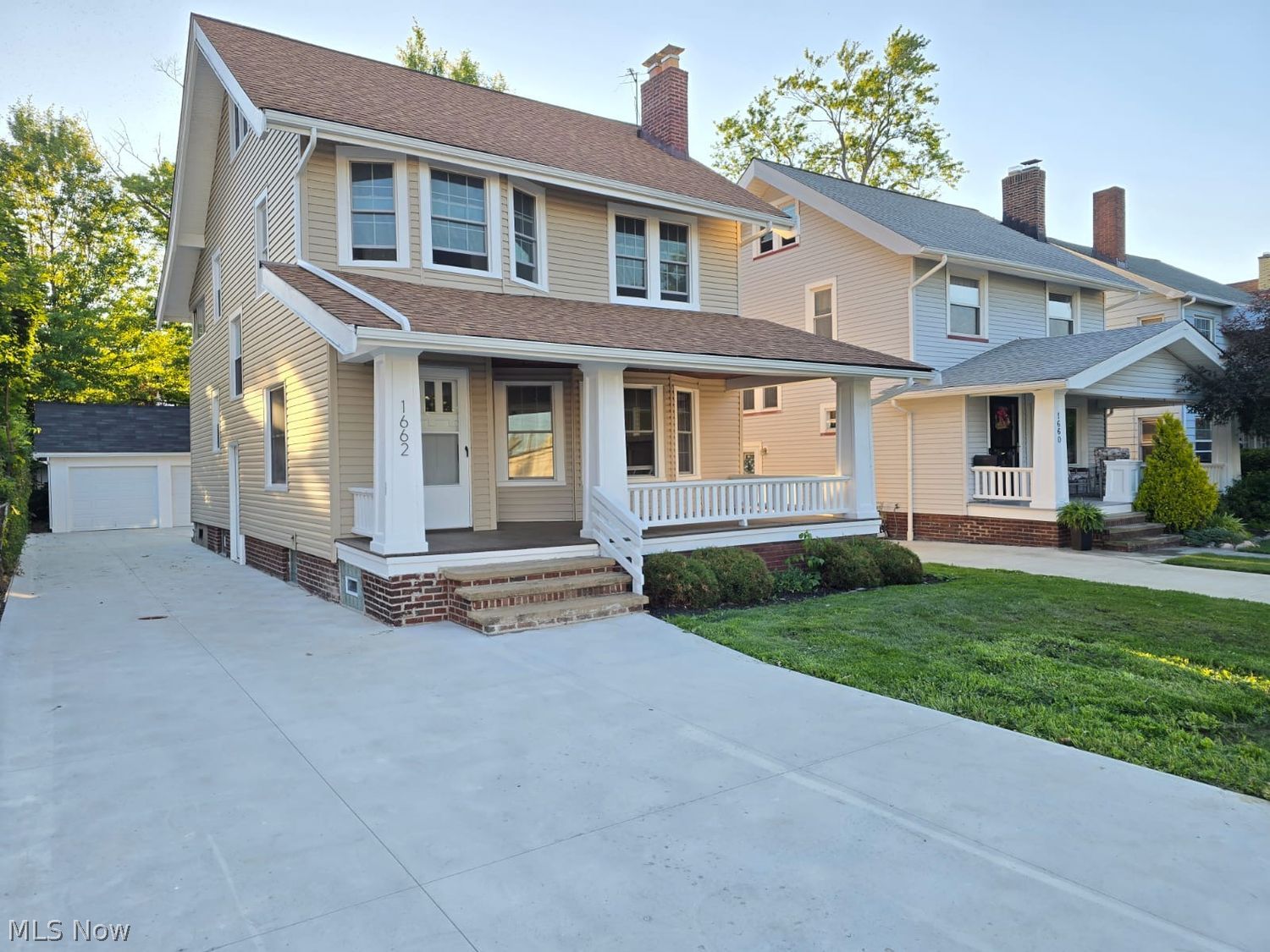 1662 Woodward Avenue Lakewood OH 44107
