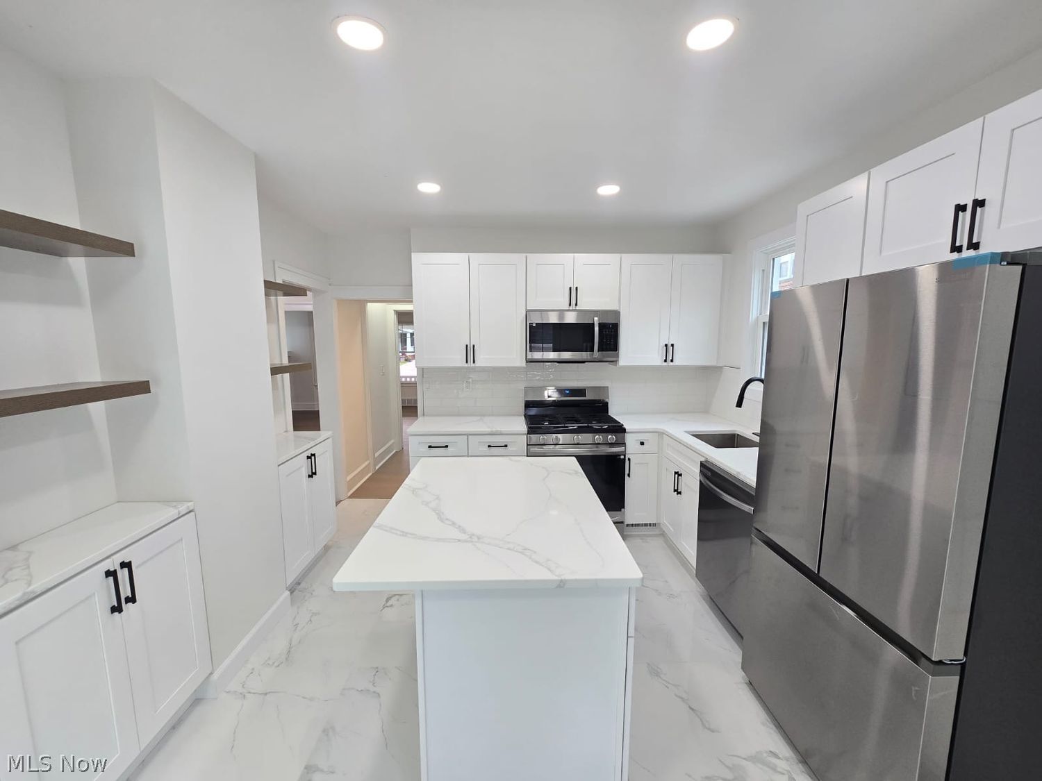 1662 Woodward Avenue Lakewood OH 44107
