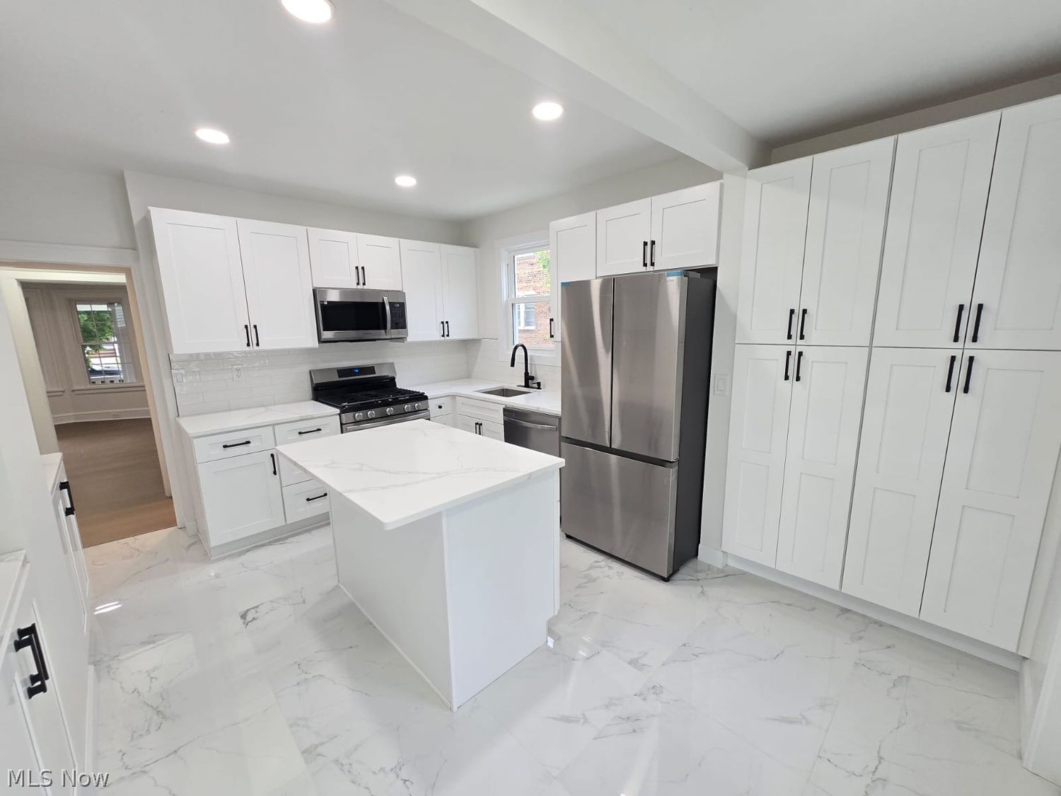 1662 Woodward Avenue Lakewood OH 44107