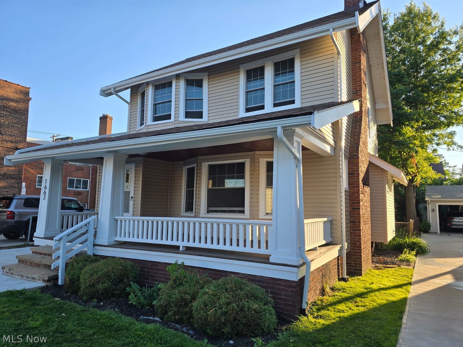 1662 Woodward Avenue Lakewood OH 44107