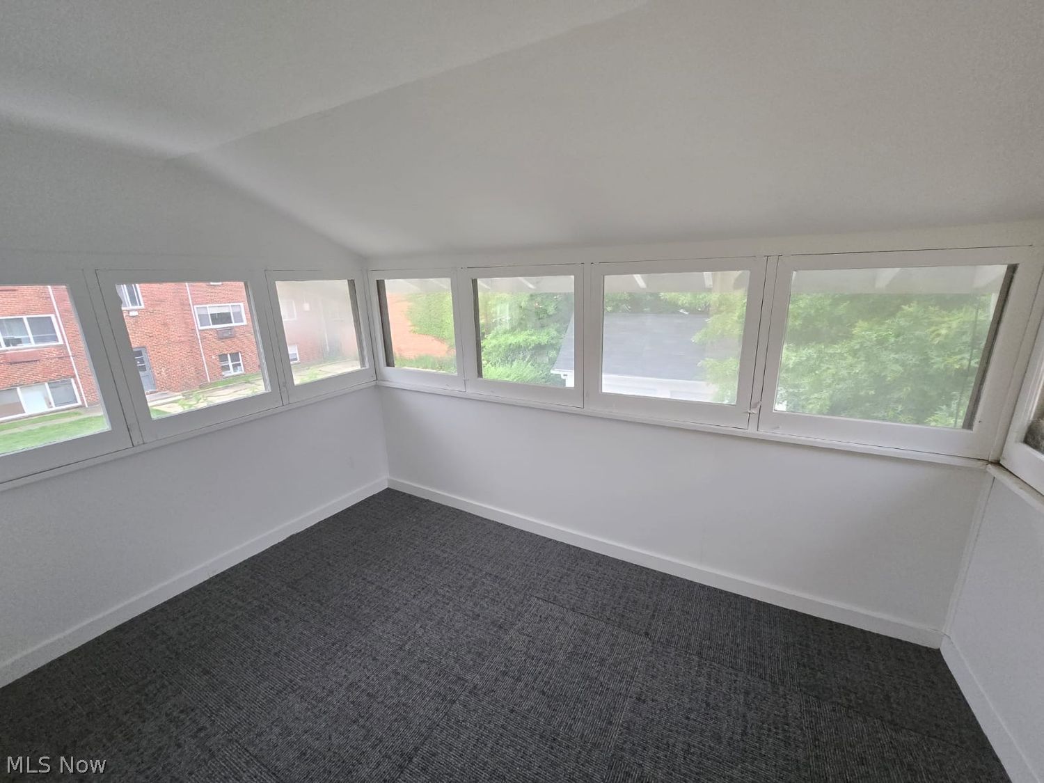 1662 Woodward Avenue Lakewood OH 44107