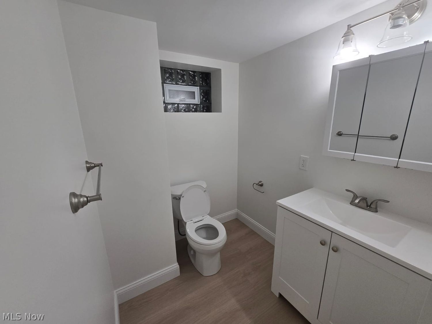 1662 Woodward Avenue Lakewood OH 44107