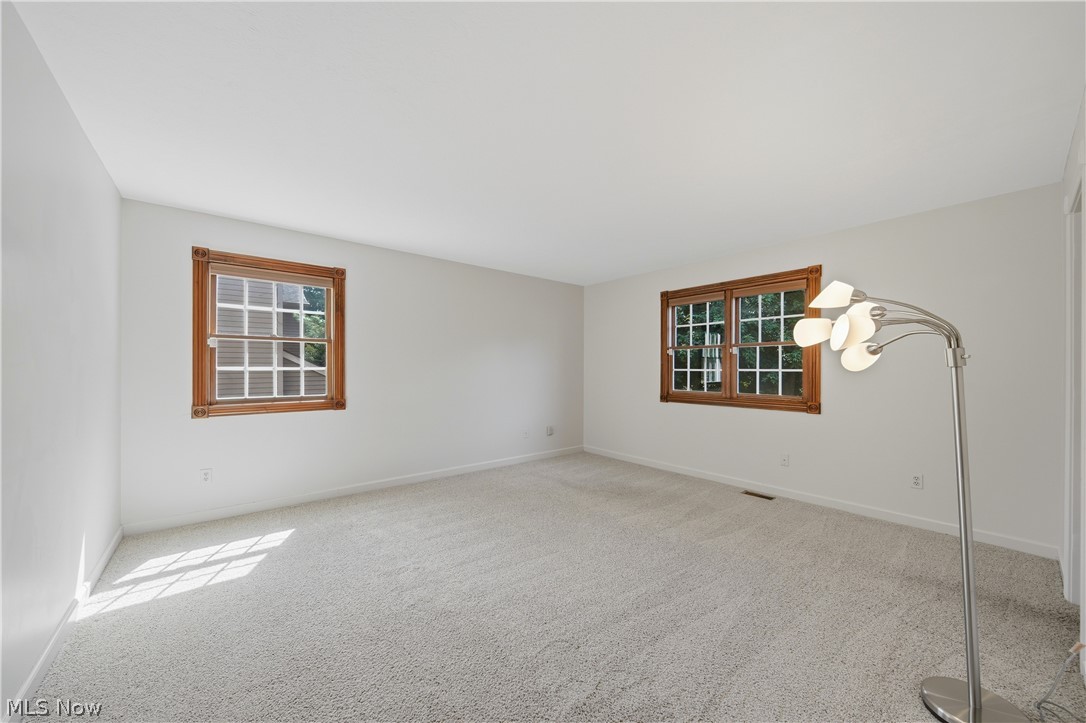 992 Liberty Lane NW North Canton OH 44720
