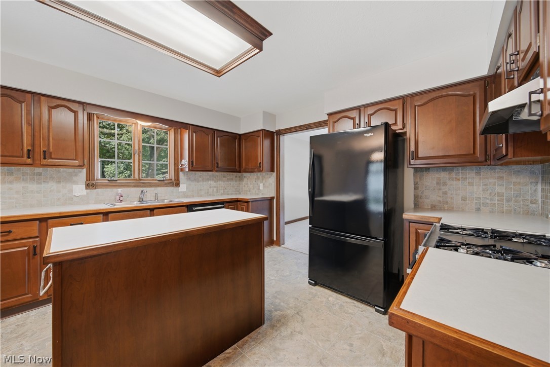 992 Liberty Lane NW North Canton OH 44720