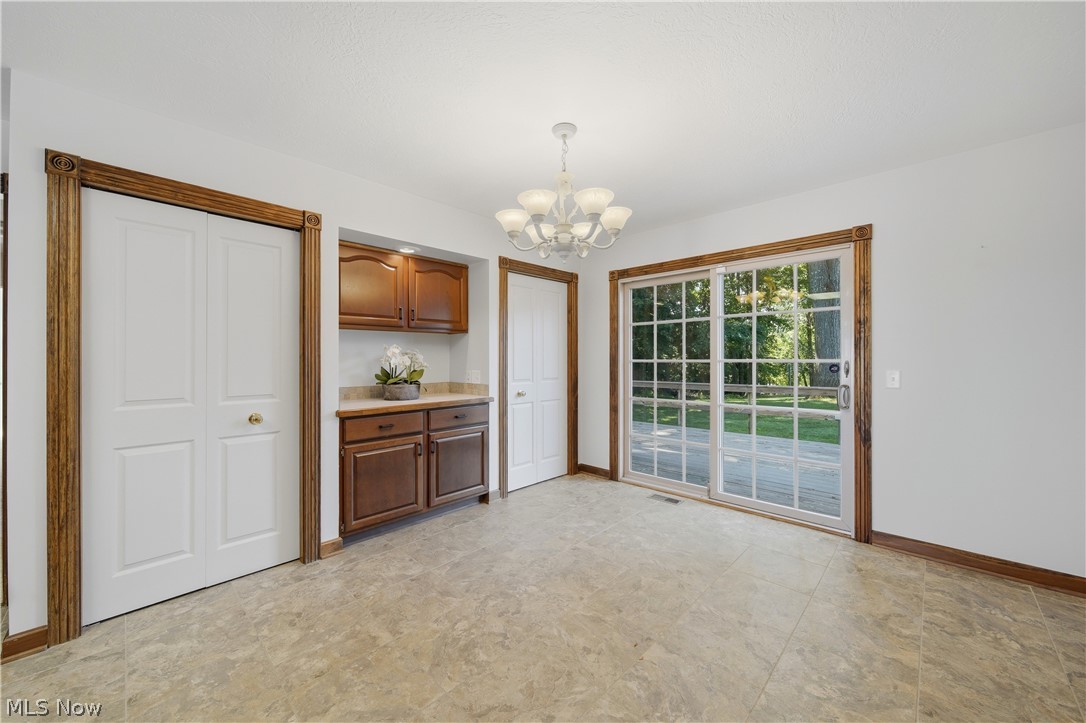 992 Liberty Lane NW North Canton OH 44720