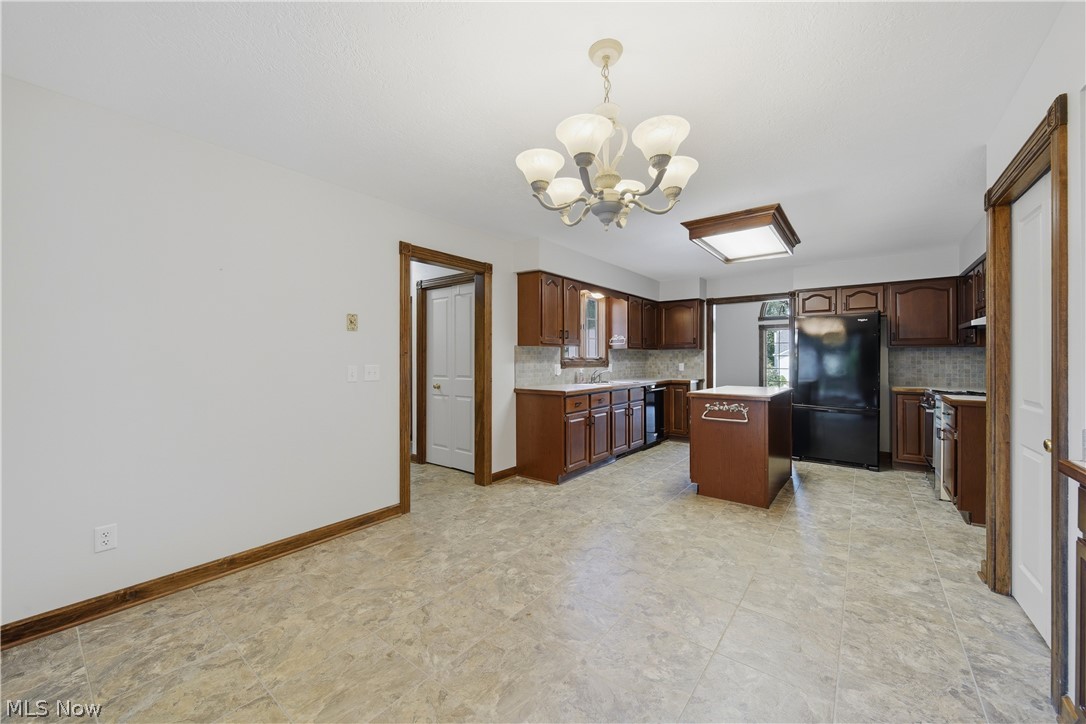 992 Liberty Lane NW North Canton OH 44720